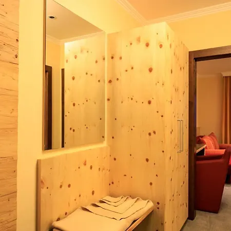 Guest house & Ronacherhof 3*