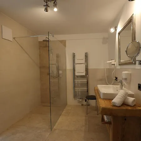 Pension&appartements Ronacherhof - Kärnten Card Sommer 2025 Inklusive!