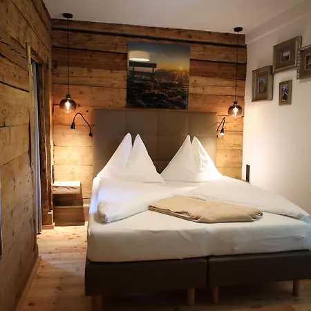 & Ronacherhof Guest house Bad Kleinkirchheim