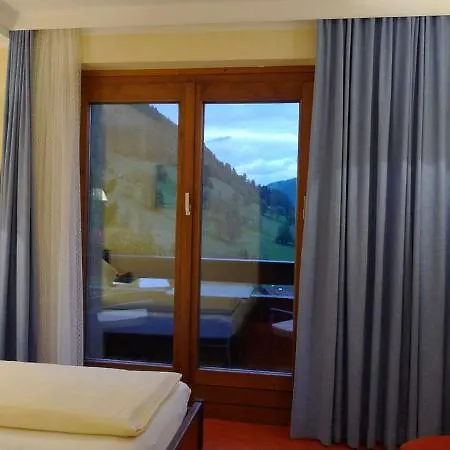 & Ronacherhof Guest house