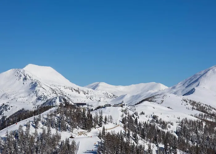 Pensionat & Ronacherhof -mountain Hideaway Slopeside