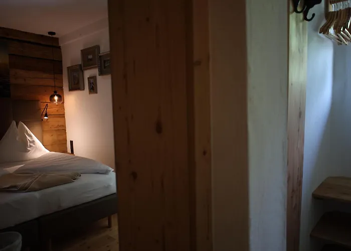 Pensionat & Ronacherhof -mountain Hideaway Slopeside